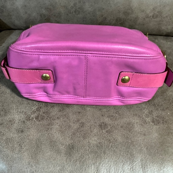 Coach shoulder bag - Picture 4 of 9